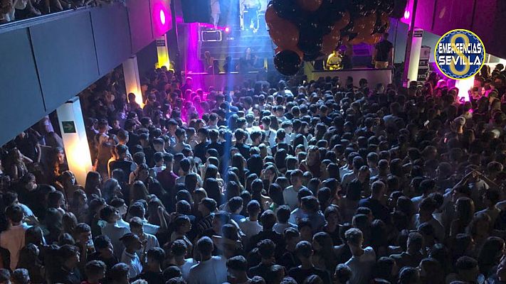 Desalojada en Sevilla una fiesta con 13 menores atendidos