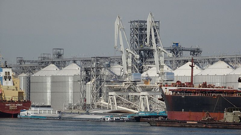 El transporte de cereal ucraniano está bloqueado en el mar Negro