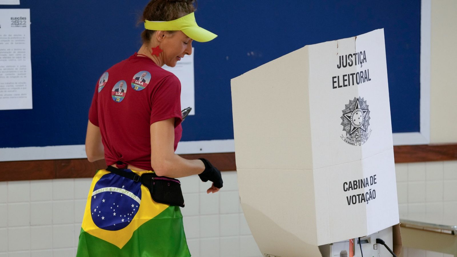 Lula y Bolsonaro se enfrentan en una ajustada segunda vuelta en Brasil