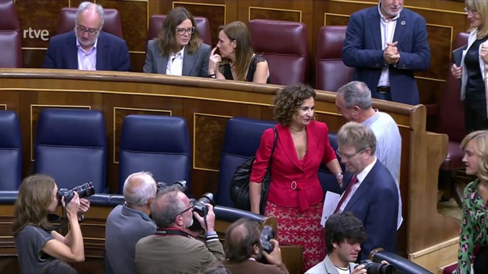 Parlamento - El foco parlamentario -  Los PGE superan los vetos - 29/10/2022