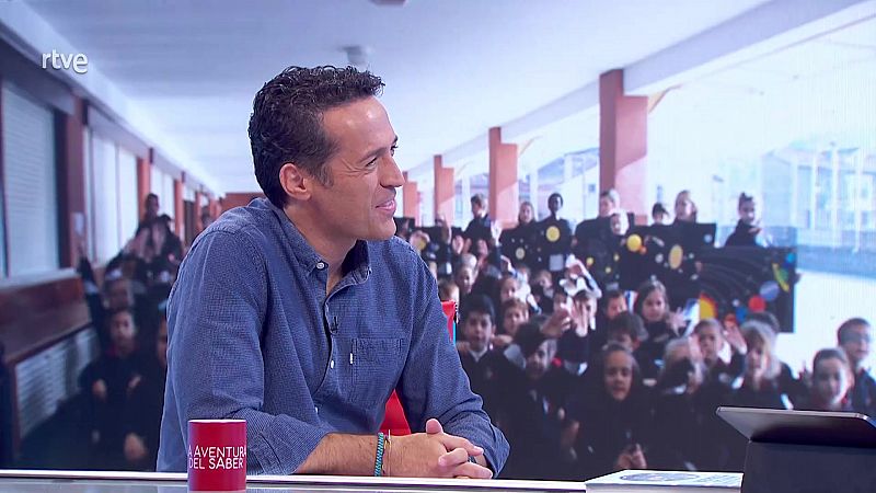 Mara Petersen y Jacob Petrus presentan el libro 'Las 100 mejores adivinanzas de la Tierra'