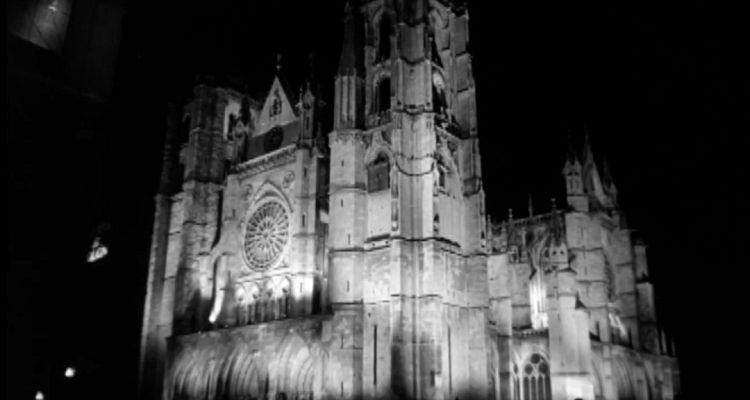 Conozca usted España - 2000 años de León