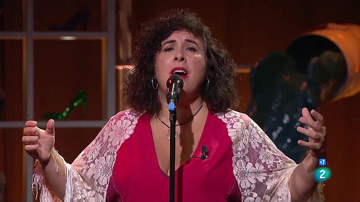 Celeste Alías interpreta 'La enorme distancia' 