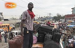 Miles de haitianos intentan huir de Puerto Príncipe