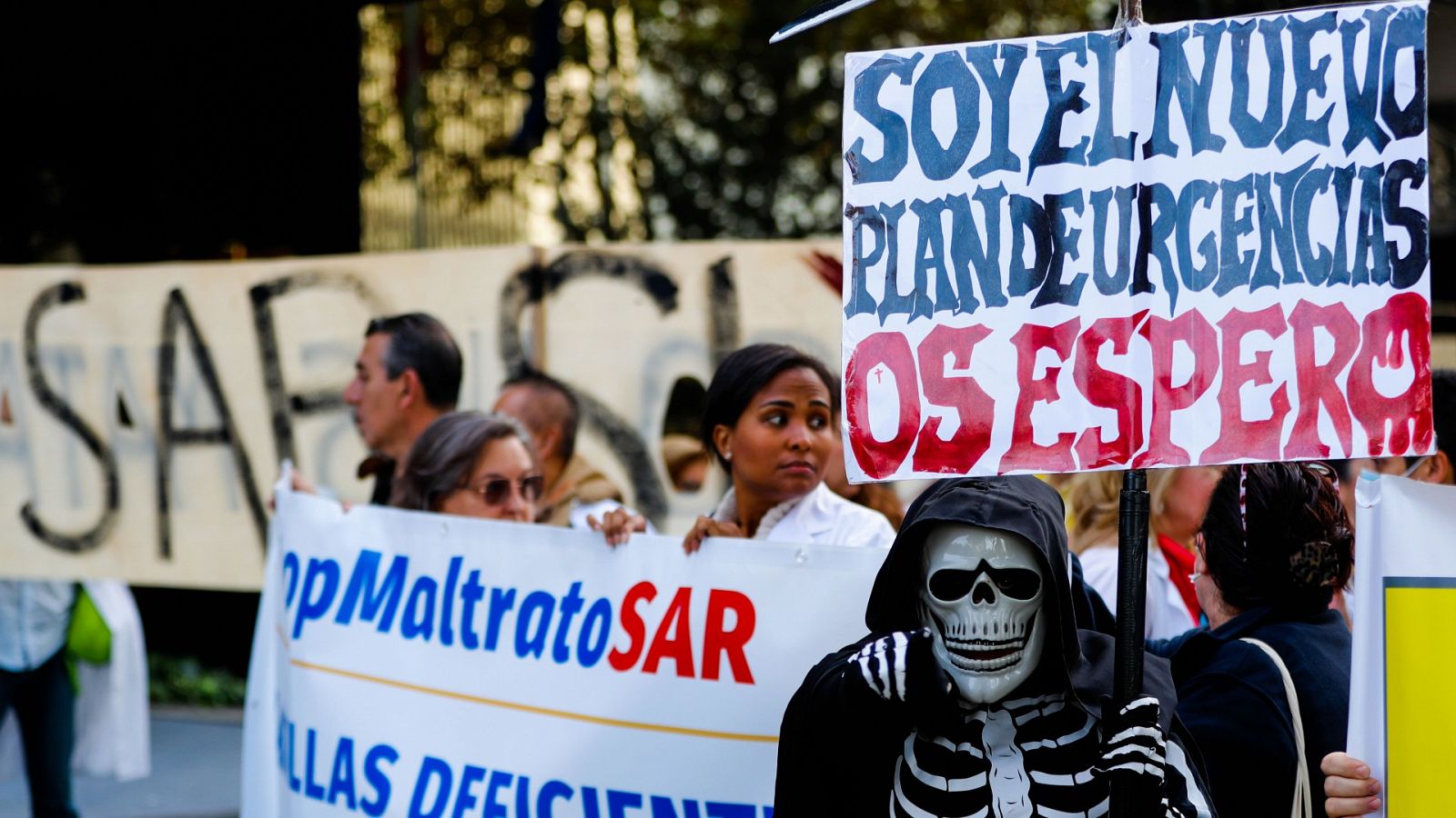 Dimisiones en cadena y pacto roto con los sindicatos por el "caos" de las Urgencias en Madrid