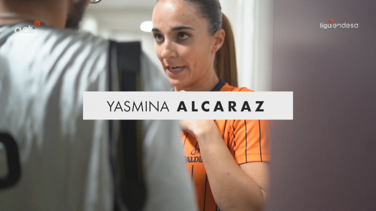 Liga ACB I El micrófono de la árbitra Yasmina Alcaraz