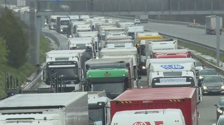 L'Informatiu - Els transportistes anuncien noves aturades