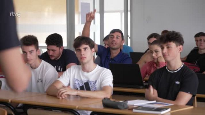 L'informatiu - Comunitat Valenciana - Un día con Sebastián Mora