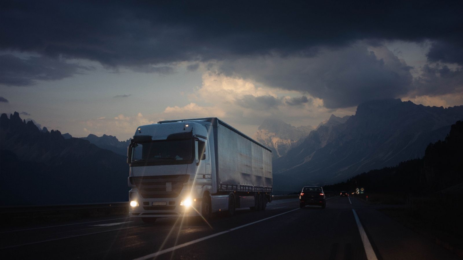 Los retos del sector del transporte hacia la sostenibilidad: grandes tonelajes y distancias largas