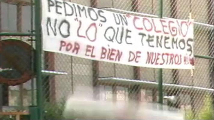 Arxiu TVE Catalunya - Manifestació a l'Escola Víctor Català de Barcelona
