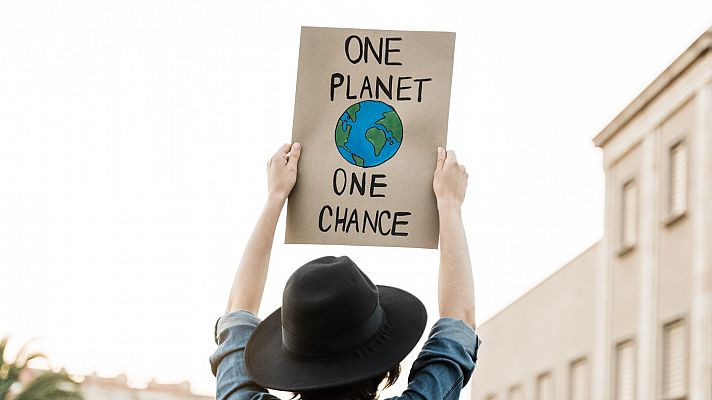 Telediario 1 - Del negacionismo al retardismo: así son los nuevos métodos que buscan posponer la acción climática