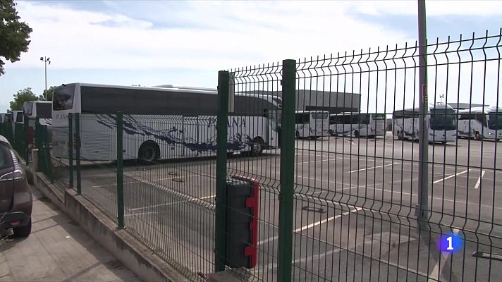 L'Informatiu - Sancionen les empreses que es van descuidar una nena de Sitges al bus escolar