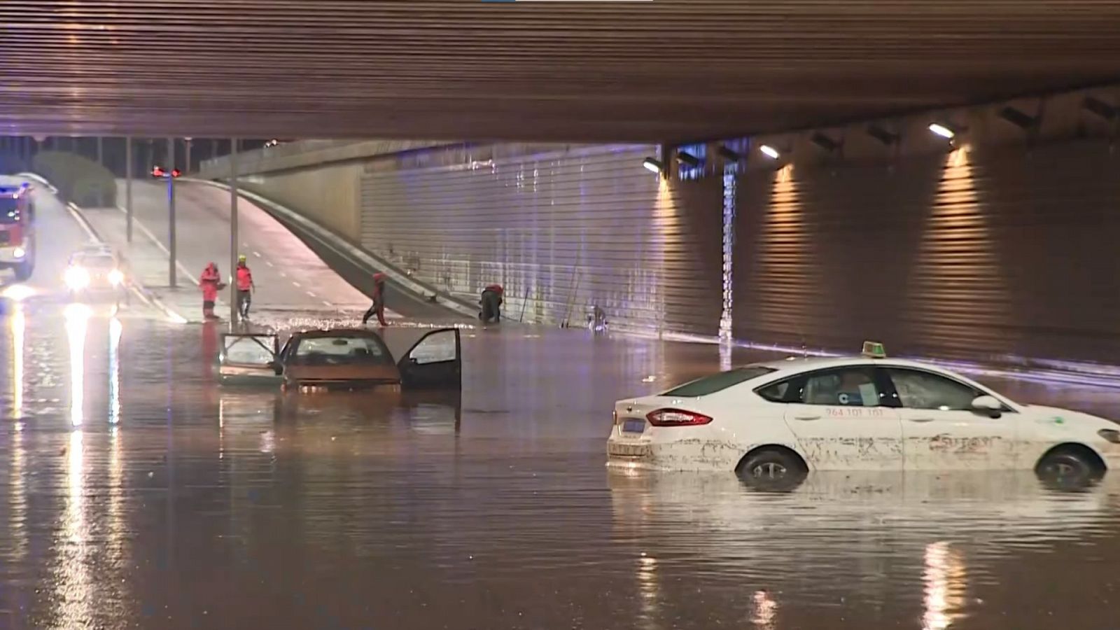 Las fuertes lluvias golpean Castellón y provocan inundaciones en toda la Comunidad Valenciana