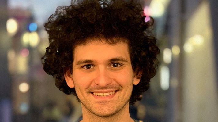 Telediario Fin de Semana - Sam Bankman-Fried, de amasar una fortuna de 24.000 millones a perderlo todo