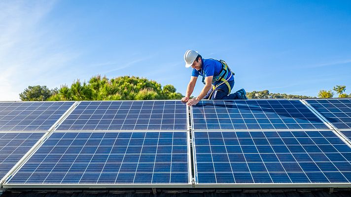 Telediario Fin de Semana - El reto de aumentar la generación de electricidad con energías renovables