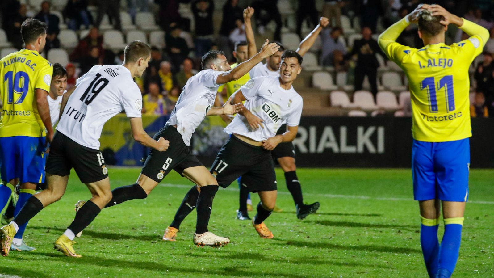 Copa do Rei: Real vence o Cádiz, mas deve ser eliminado pelo tribunal! -  Lance!