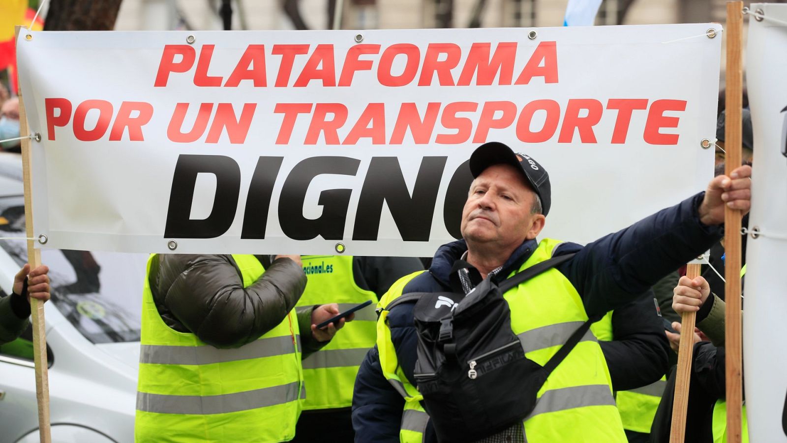 Primer día del paro indefinidico convocado por la Plataforma en Defensa del Transporte