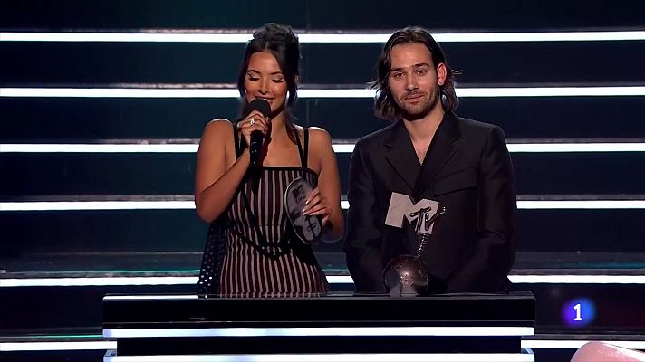 Telediario 1 - Taylor Swift triunfa en los Europe Music Award, con cuatro premios