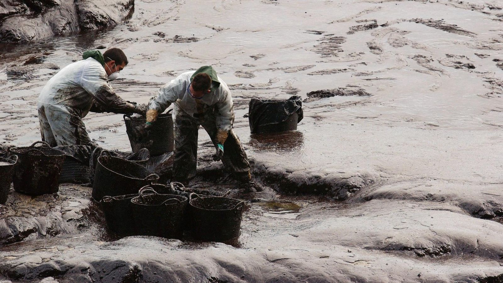 Prestige, 20 años después: cronología de un desastre ecológico