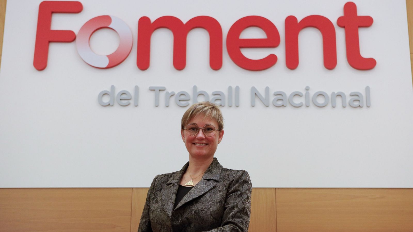 La candidata a presidir la CEOE, Virginia Guinda, sobre los impuestos a la banca y las eléctricas: "No me parece que estén bien planteados"