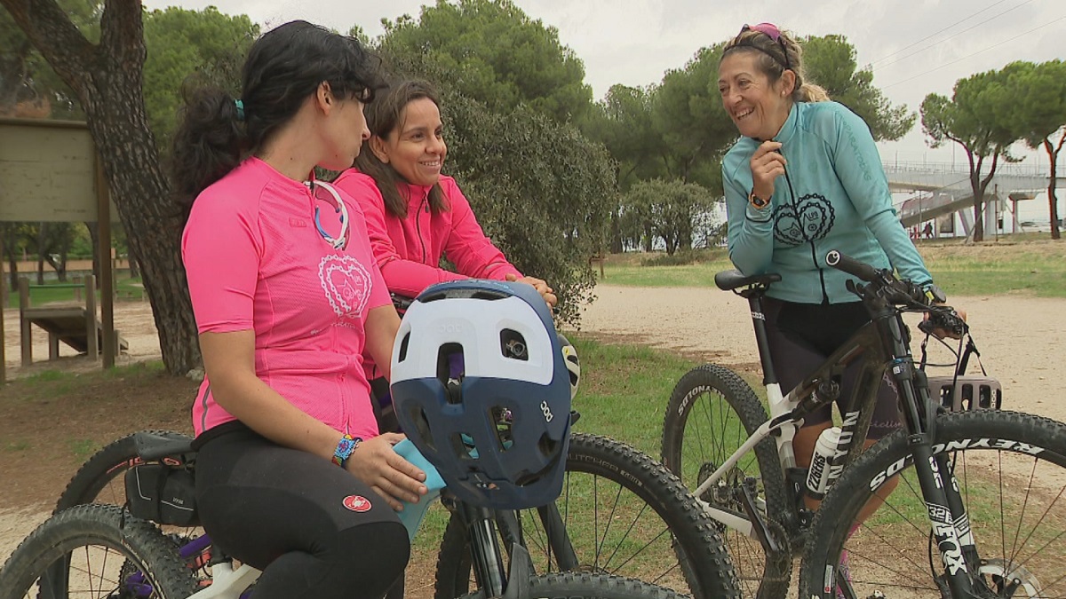 Ciclismo y pulseras contra la violencia de género