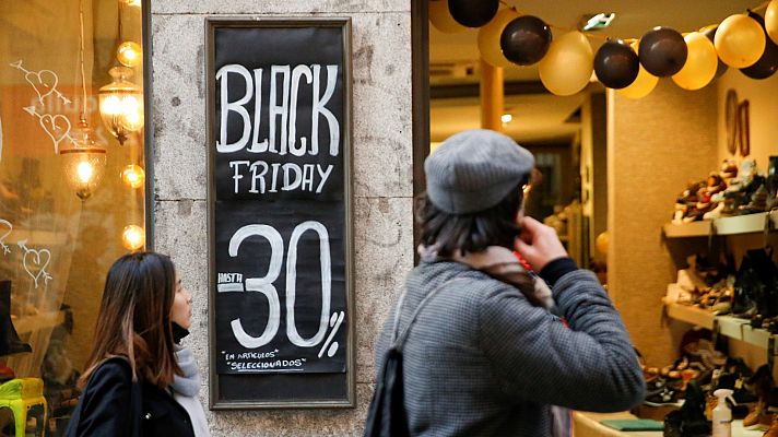 Telediario 1 - Se acerca el 'Black Friday' y el sector prevé que la inflación frene las compras y los envíos