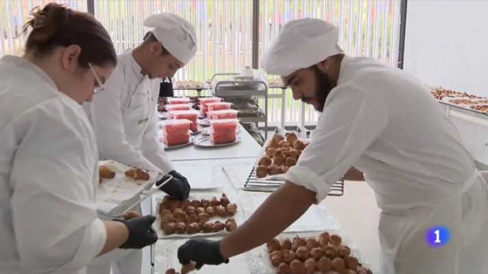 L'Informatiu - Fundesplai ofereix formació i un contracte remunerat a 300 joves