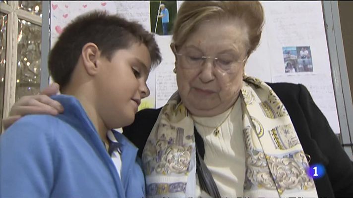 L'informatiu - Comunitat Valenciana - El agradecimiento de los nietos hacia sus abuelos en forma de carta