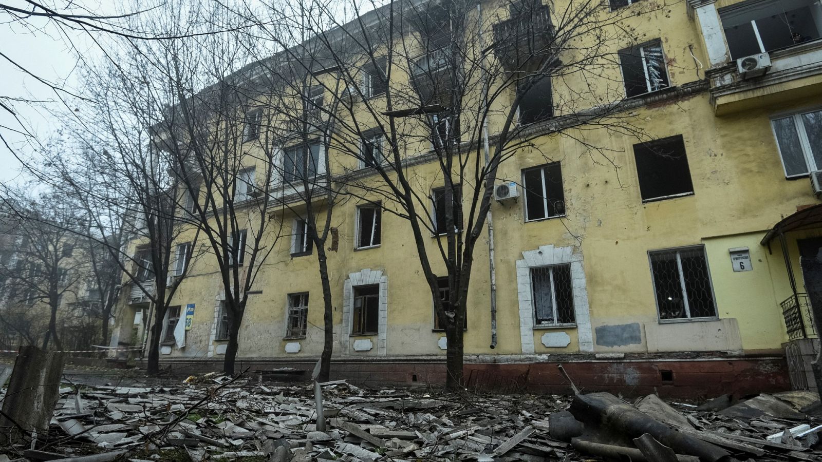Guerra en Ucrania: Zelenski ya no acusa a Moscú del misil que cayó en Polonia