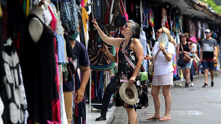 Telediario 1 - Los hurtos junto a los errores administrativos cuestan a las tiendas más de 1.500 millones de euros al año