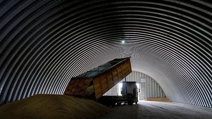 Ucrania y Rusia pactan extender el acuerdo para la exportación de grano otros 120 días