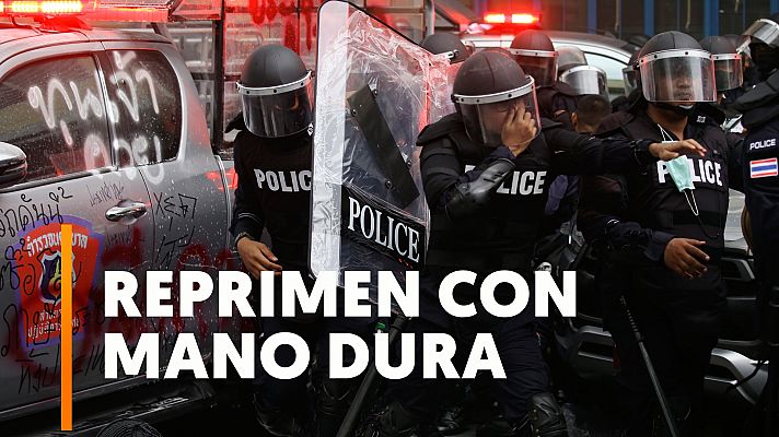 Modo Digital - Policía y manifestantes se encaran en el centro de Bangkok