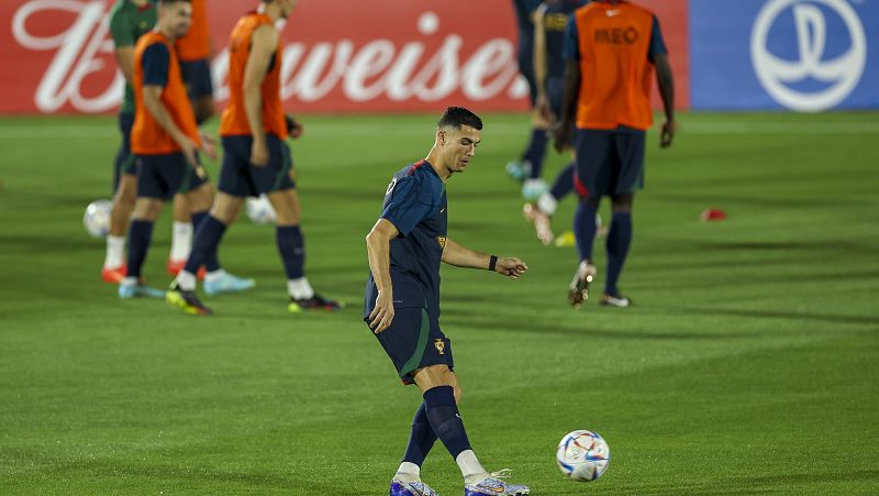 Cristiano Ronaldo, centro de todas las miradas   