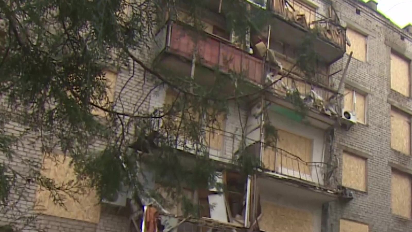 Vivir sin agua y sin luz en Mykolaiv - RTVE.es | Ver