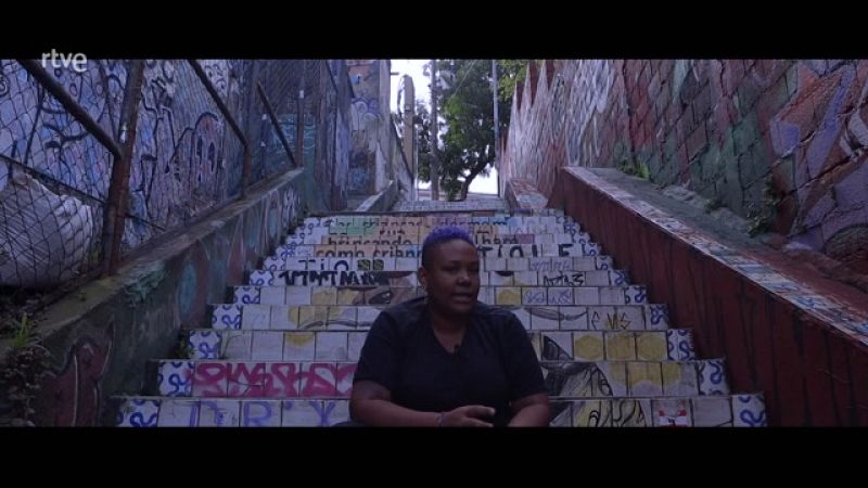 Travesía, una documental que reflexiona reflexión sobre la inigración en América Latina.  Conocemos la historia de Avril Curvelo Palma, una cantautora y rapera que, por falta de recursos económicos, se vio obligada a emigrar de Venezuela a Brasil 