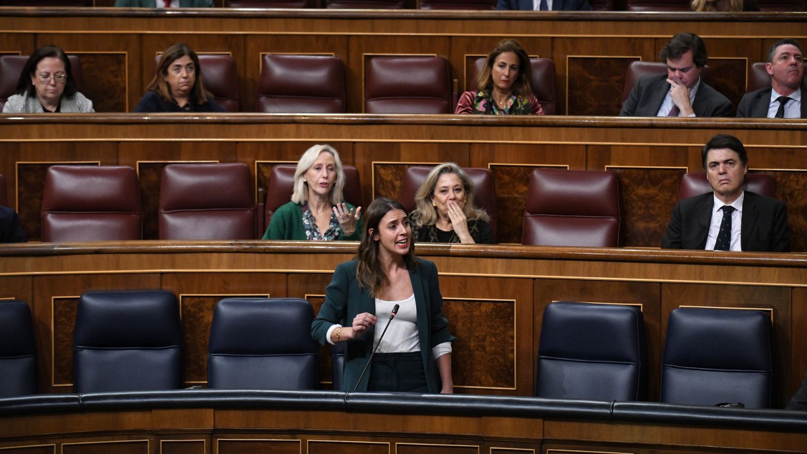 Montero denuncia la "violencia política" de una diputada de Vox