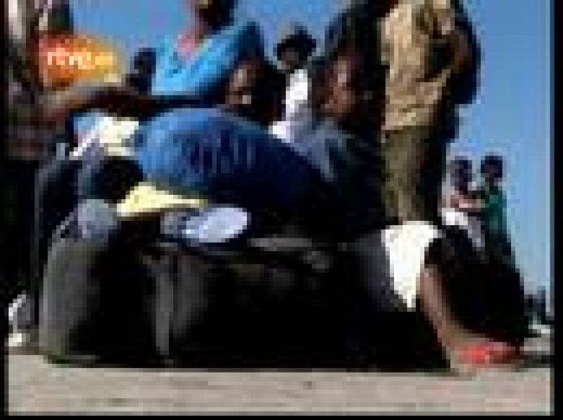 El Gobierno haitiano fleta autobuses para la huída de los sin hogar