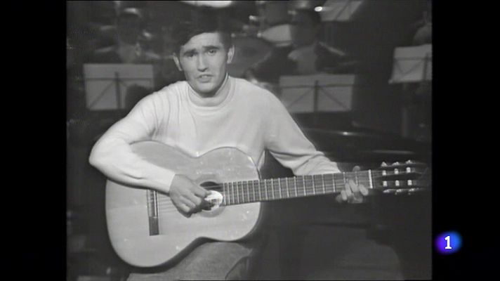 Telediario 1 - Víctor Manuel celebra sus 75 años con un disco con sus mejores temas y rodeado de amigos