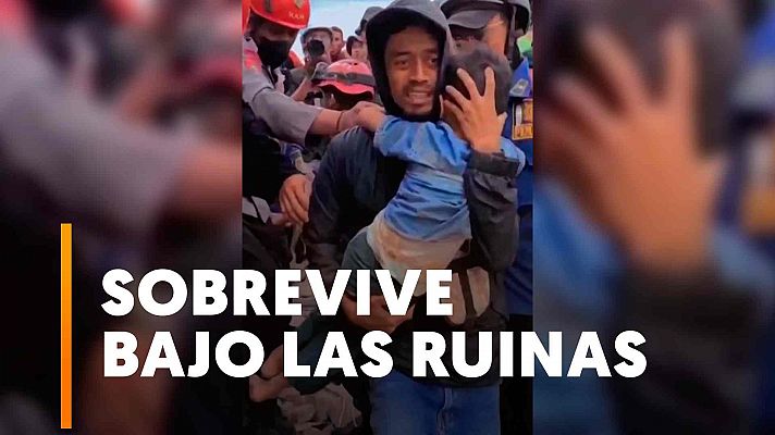 Modo Digital - Rescatan a un niño de cinco años que estuvo dos días bajo los escombros del terremoto de Indonesia