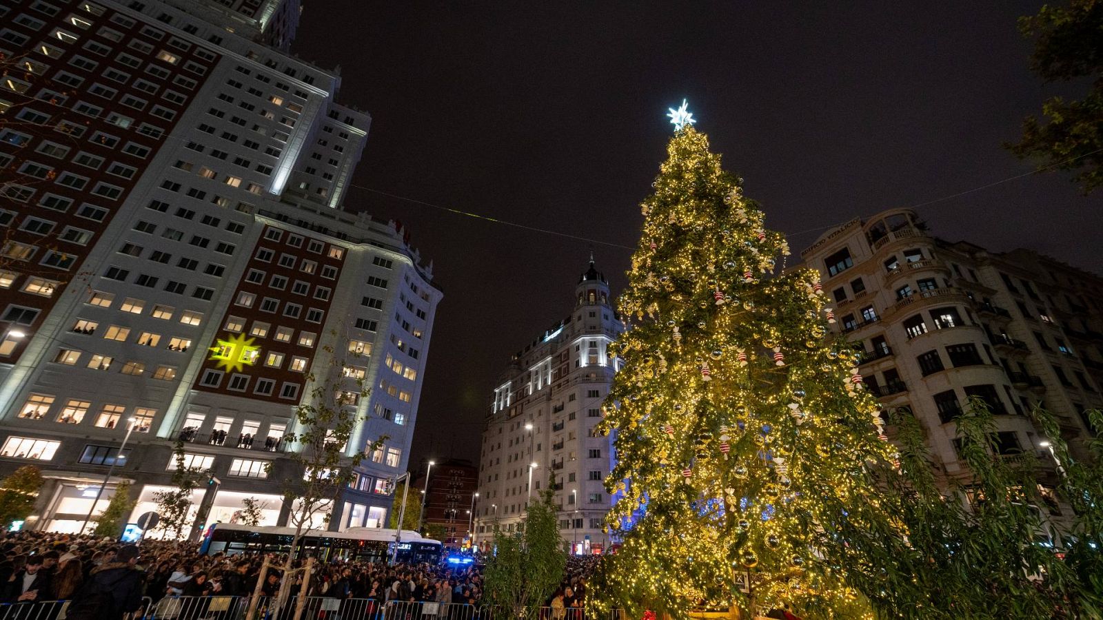 Madrid y Barcelona inauguran la Navidad con el encendido de las luces