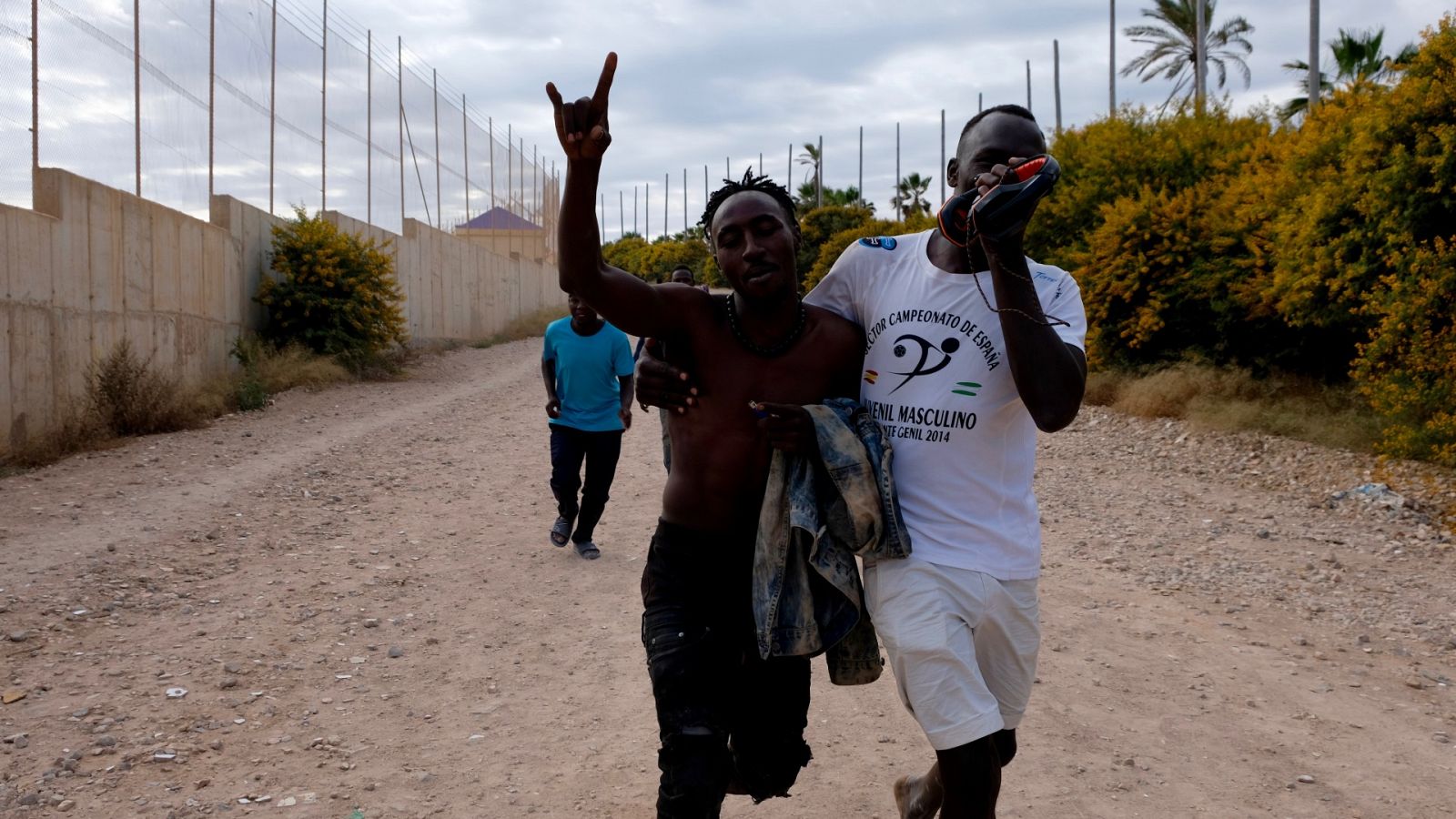 Los diputados visionan las imágenes de la tragedia de Melilla