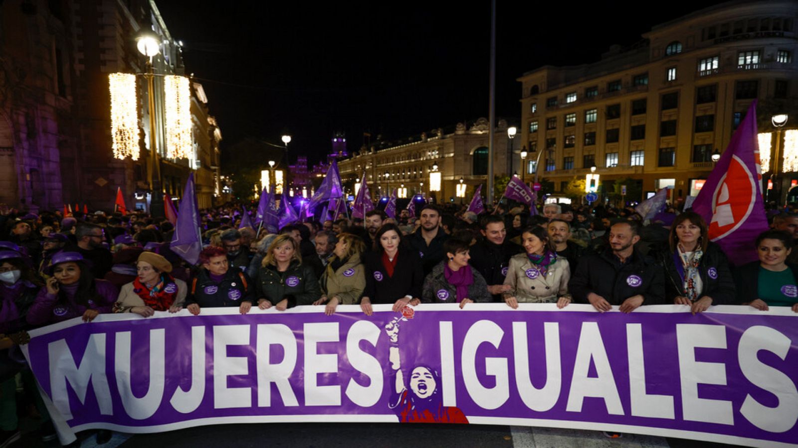 Telediario 2 en cuatro minutos - 25/11/22  - RTVE.es 