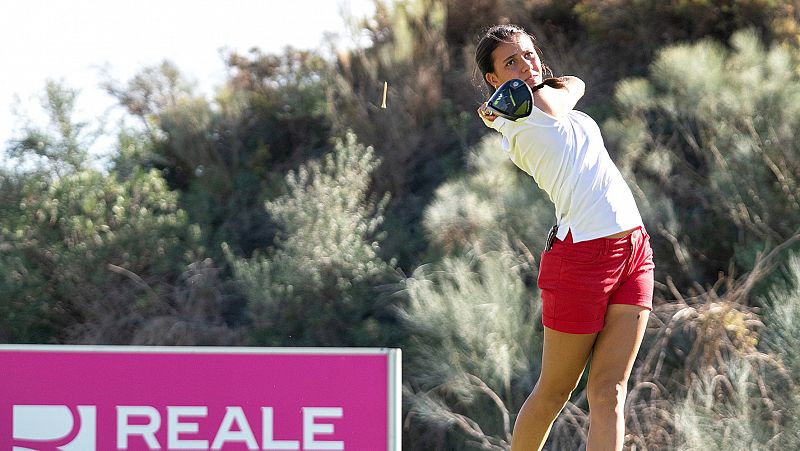 La amateur Cayetana Fernández lidera el Open de España de golf