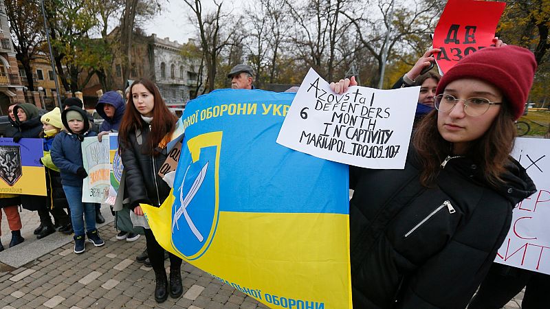 Los familiares de presos de la guerra en Ucrania piden su liberación