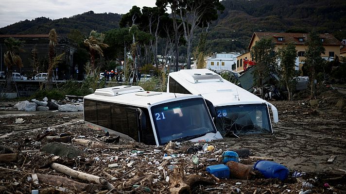 Telediario Fin de Semana - Un corrimiento de tierra destroza barrios en la isla italiana de Ischia