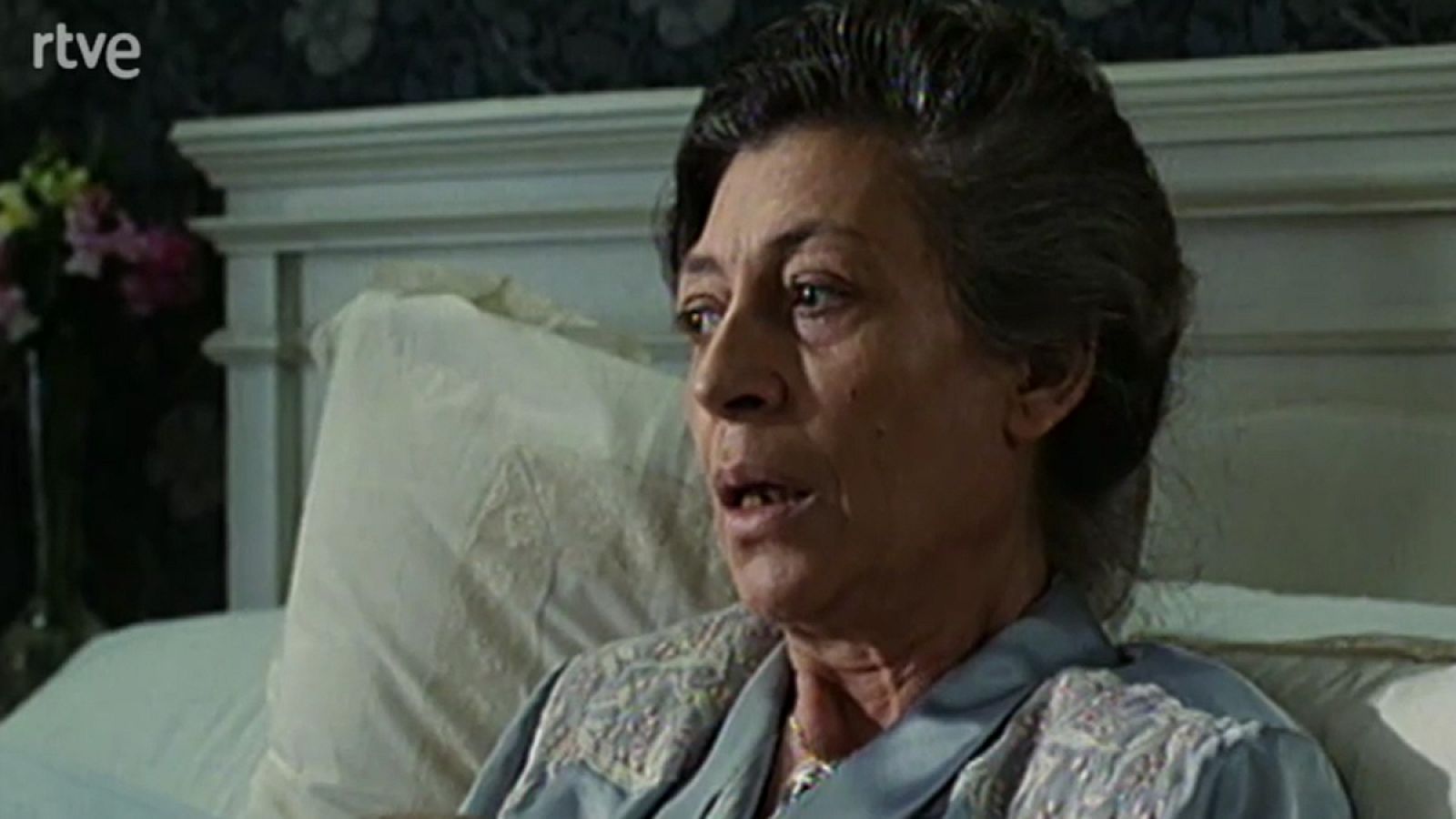 A su servicio - La venganza de Cenicienta - A su servicio | Ver