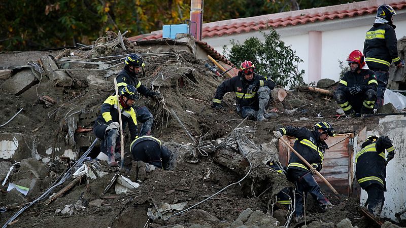 Al menos 8 muertos por el corrimiento de tierra en la isla italiana de Ischia