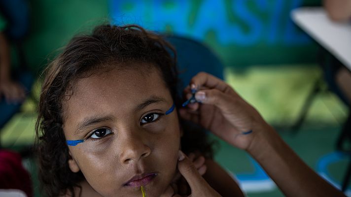 Telediario 2 - Los indígenas de Brasil ven con esperanza la vuelta de Lula al poder