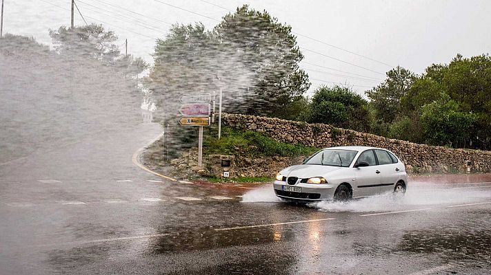 Lluvia persistente en Guipúzcoa y Navarra, y nevadas en Pirineos