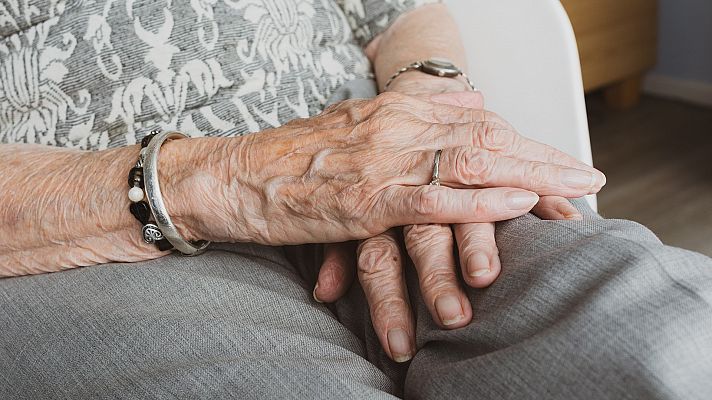Hablando claro - "La soledad no deseada transita por todas las edades y en todas las condiciones y situaciones sociales"